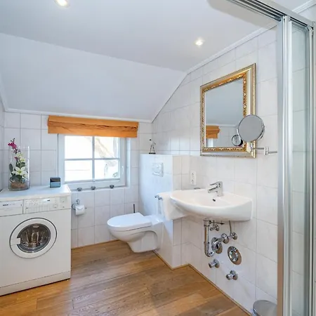 Apartman Ueues Lek *